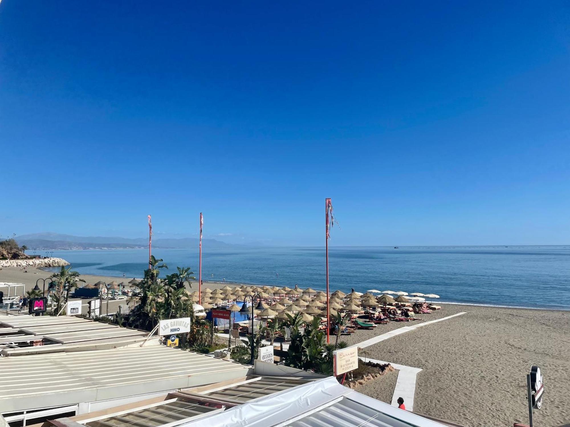 Apartamento Calma Carihuela Beach - 10 Metros De La Playa Торремолинос Экстерьер фото